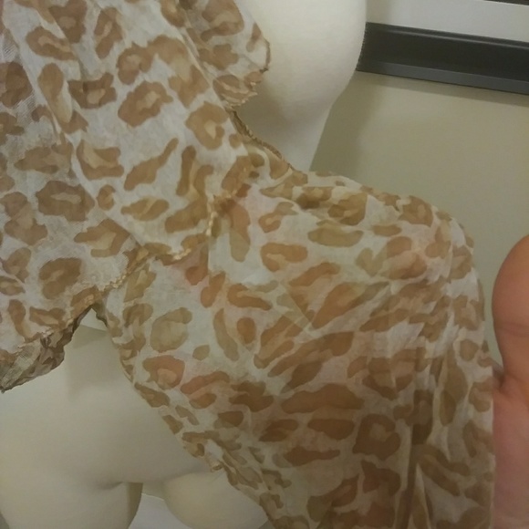 Scarf, Leopard - Picture 3 of 5